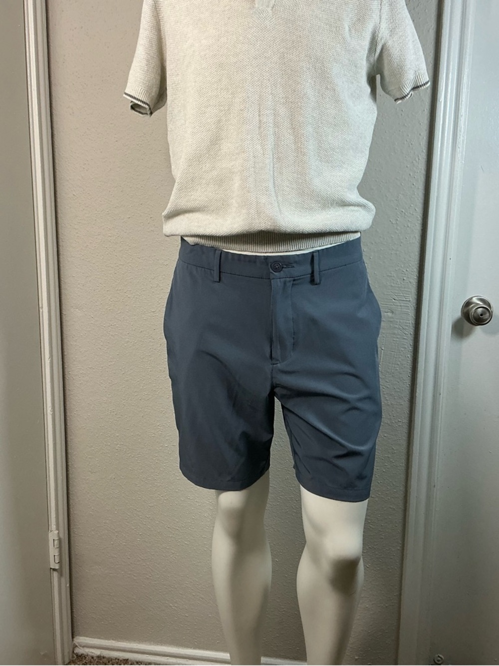 Old Navy Men's Flat-Front Shorts in Slate Blue